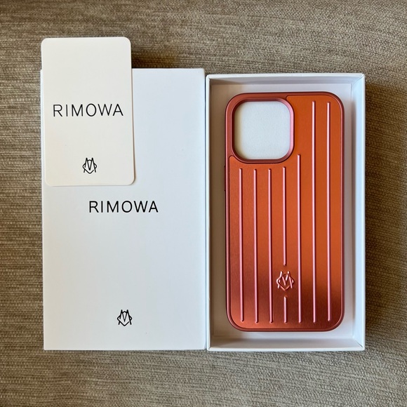 RIMOWA Accessories - New in box Rimowa Aluminum Case for iPhone 15 Pro
Max Pink